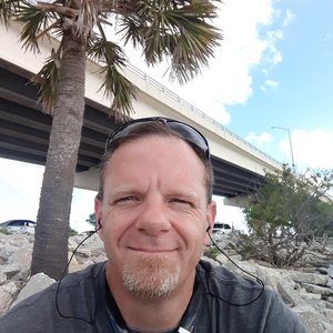 Meet your Posher, Chris